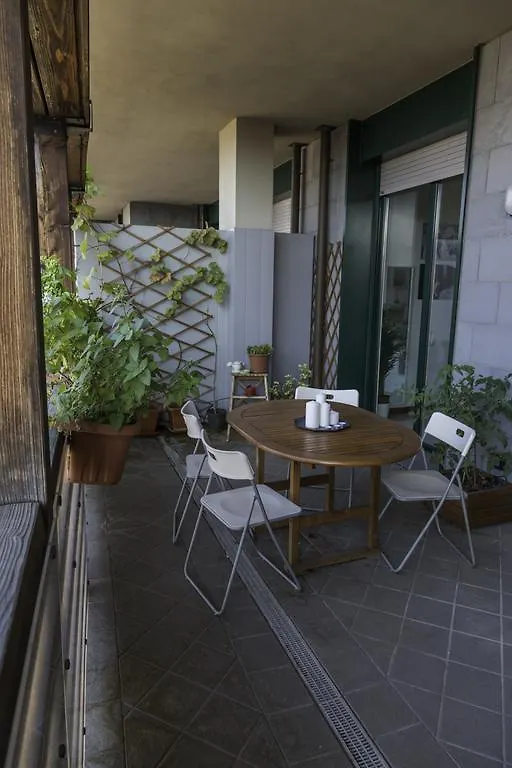 Apartment La Casa Della Viaggiatrice - Taldeg Hotel Bologna Italy